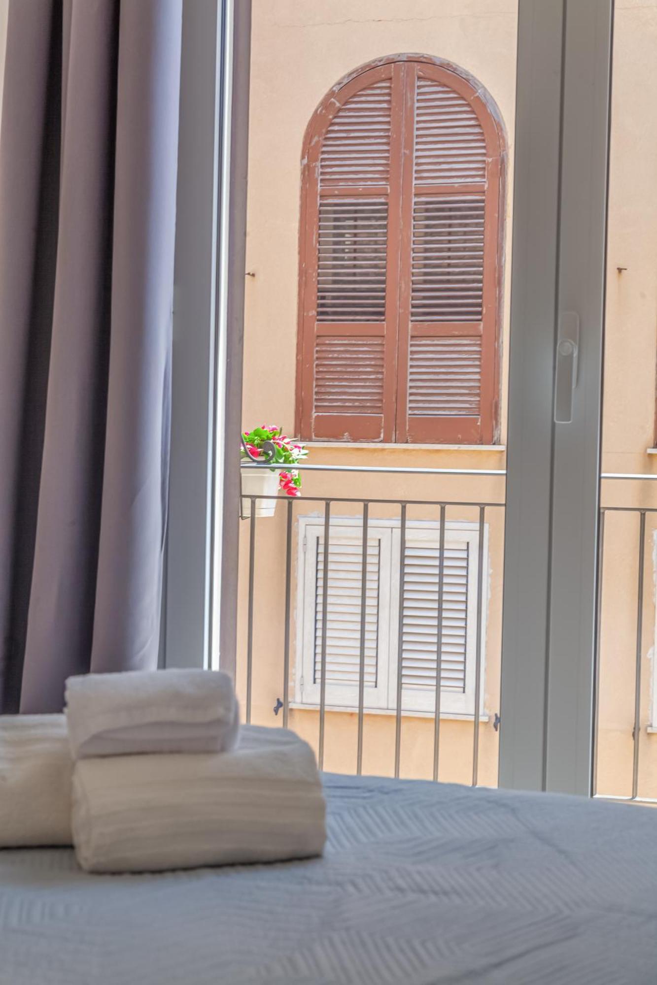Isgrò Rooms Marsala Exterior foto