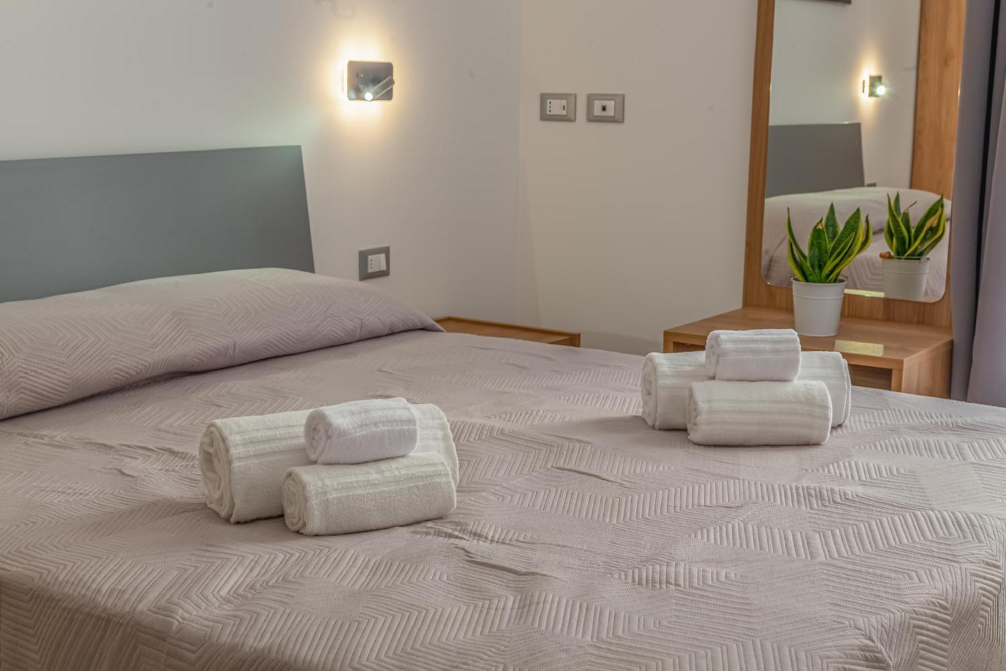 Isgrò Rooms Marsala Exterior foto