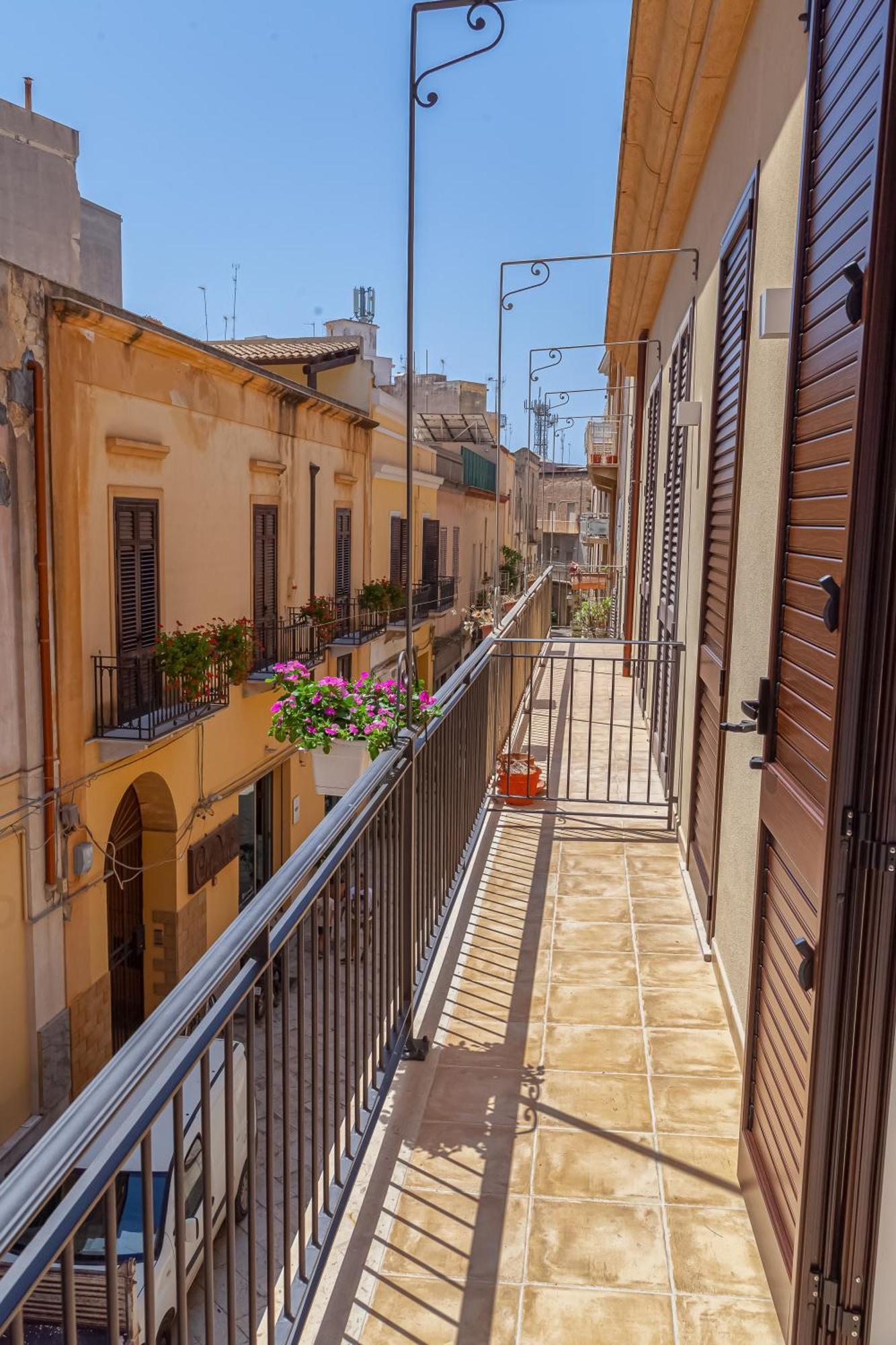 Isgrò Rooms Marsala Exterior foto