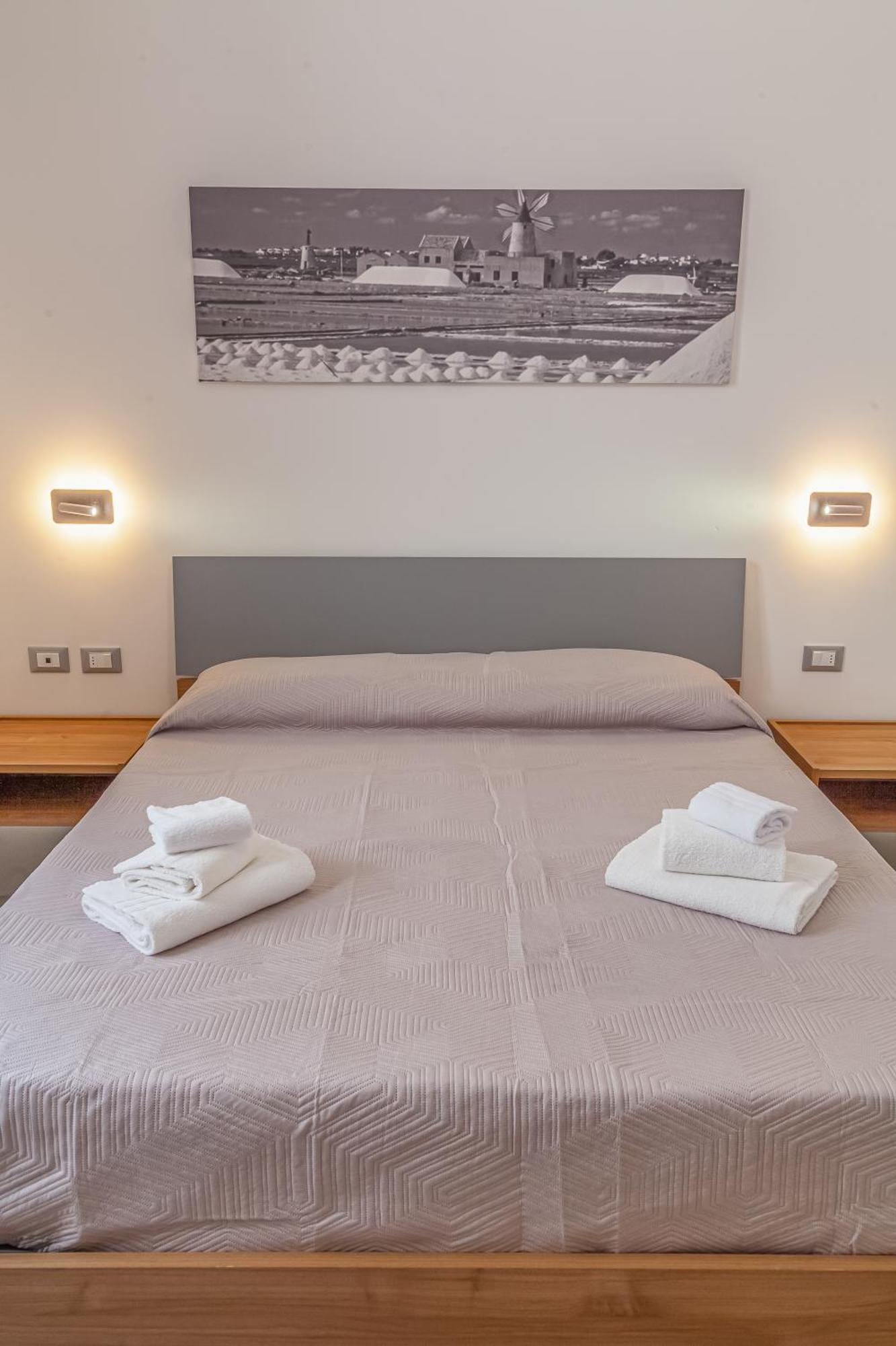 Isgrò Rooms Marsala Exterior foto
